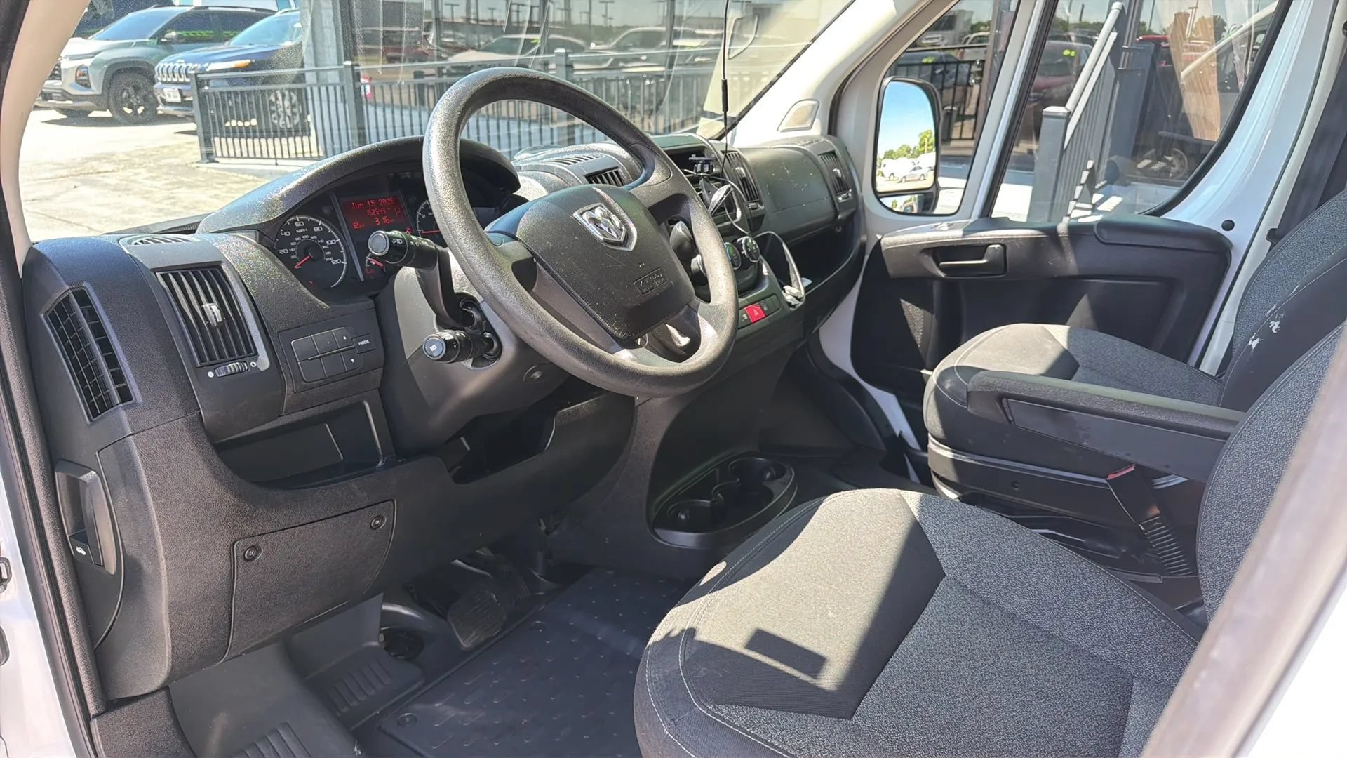 Used 2016 RAM ProMaster 2500 w/ Interior Convenience Group FWD image 7