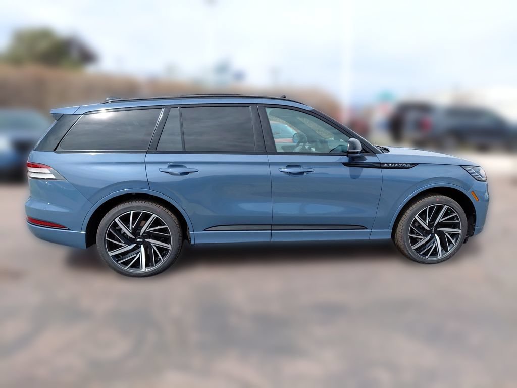 New 2026 Lincoln Aviator Black Label w/ Jet Appearance Package AWD/4WD image 10