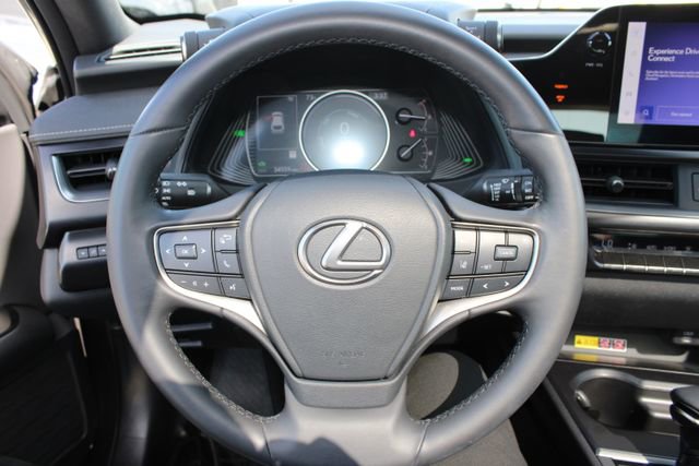 Certified 2023 Lexus UX 250h FWD w/ Accessory Package (Z2) image 16