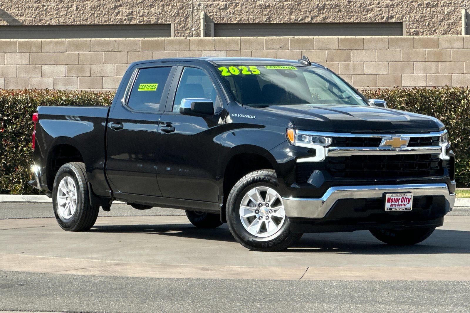 Certified 2025 Chevrolet Silverado 1500 LT RWD image 2