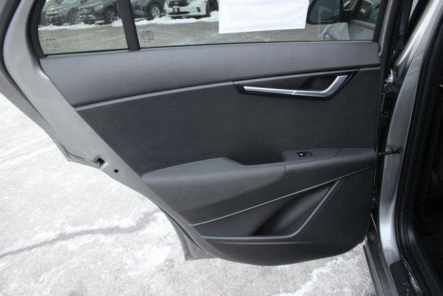 Used 2023 Kia Niro EX image 16