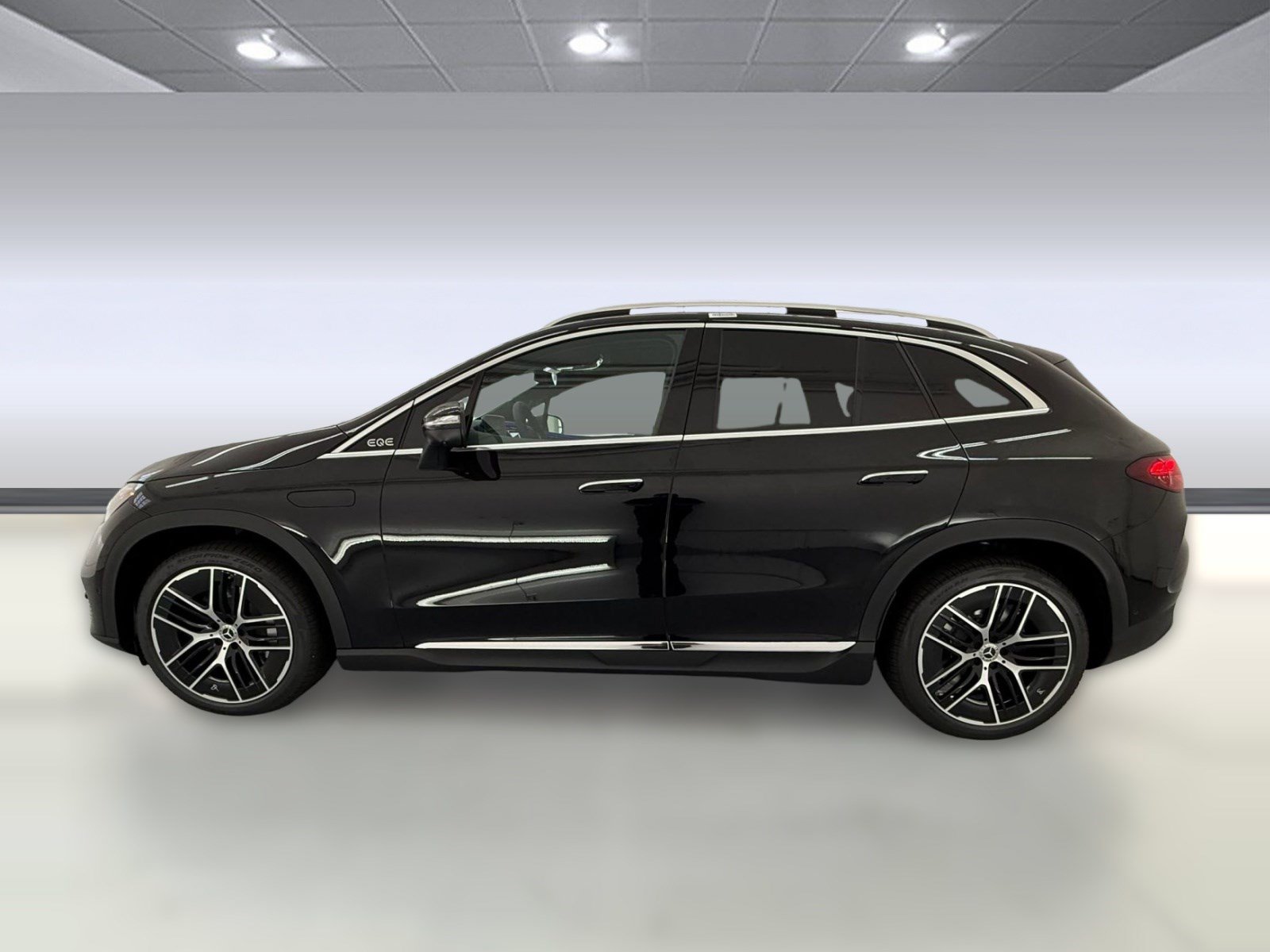 New 2027 Mercedes-Benz EQE 320 4MATIC SUV image 2