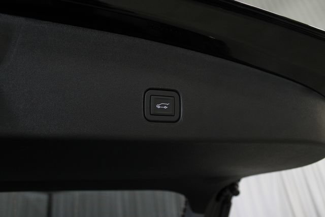 New 2027 Cadillac Optiq Luxury AWD/4WD image 36