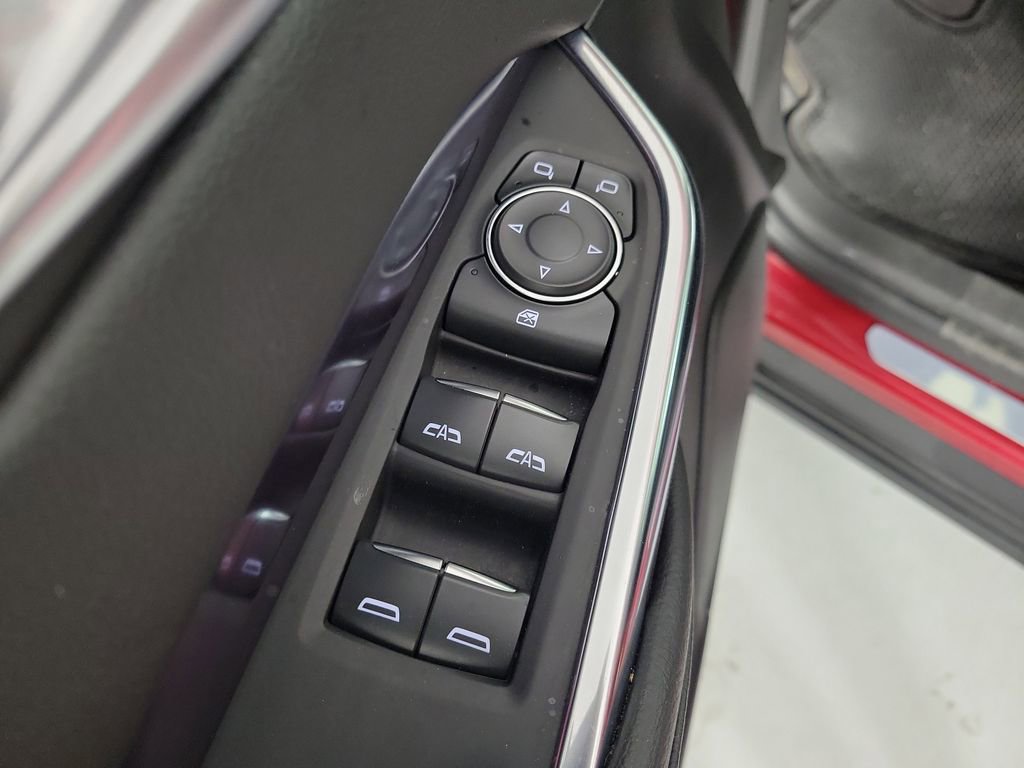 Certified 2023 Cadillac XT4 Luxury w/ Cold Weather Package FWD image 21