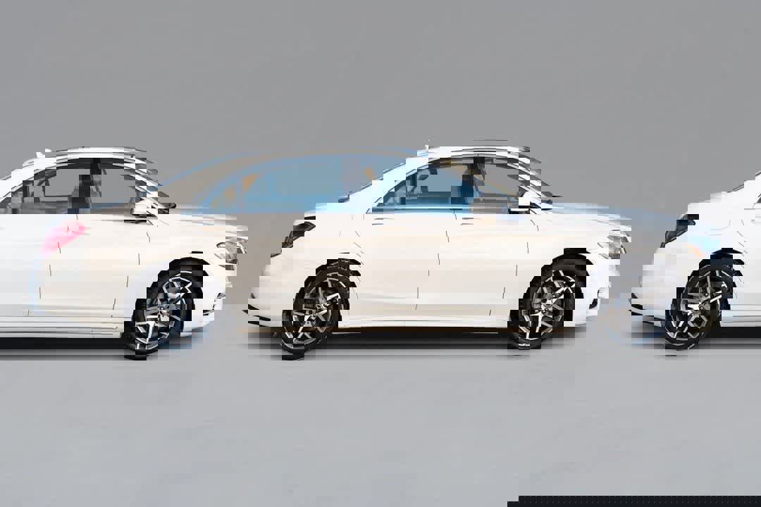 Used 2019 Mercedes-Benz S 560 4MATIC Sedan image 4