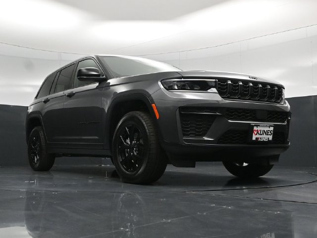 New 2026 Jeep Grand Cherokee Altitude AWD/4WD image 57