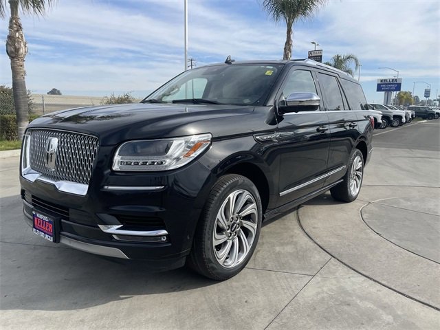 Used 2021 Lincoln Navigator Black Label w/ Cargo Convenience Package image 4