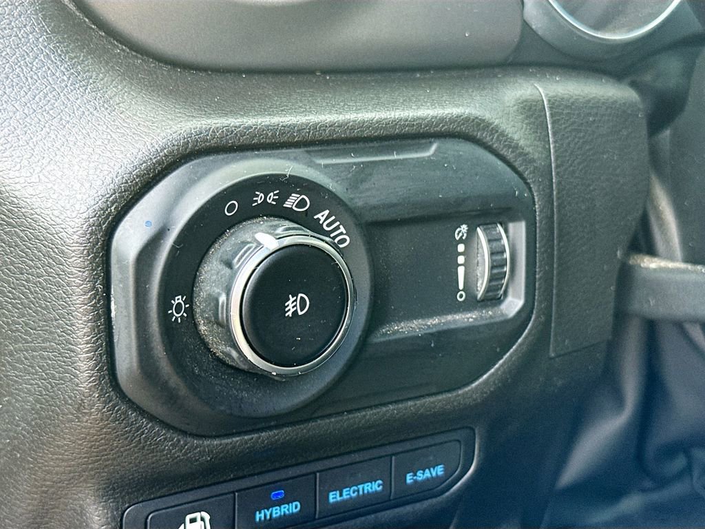 Used 2023 Jeep Wrangler Unlimited w/ Cold Weather Group AWD/4WD image 11