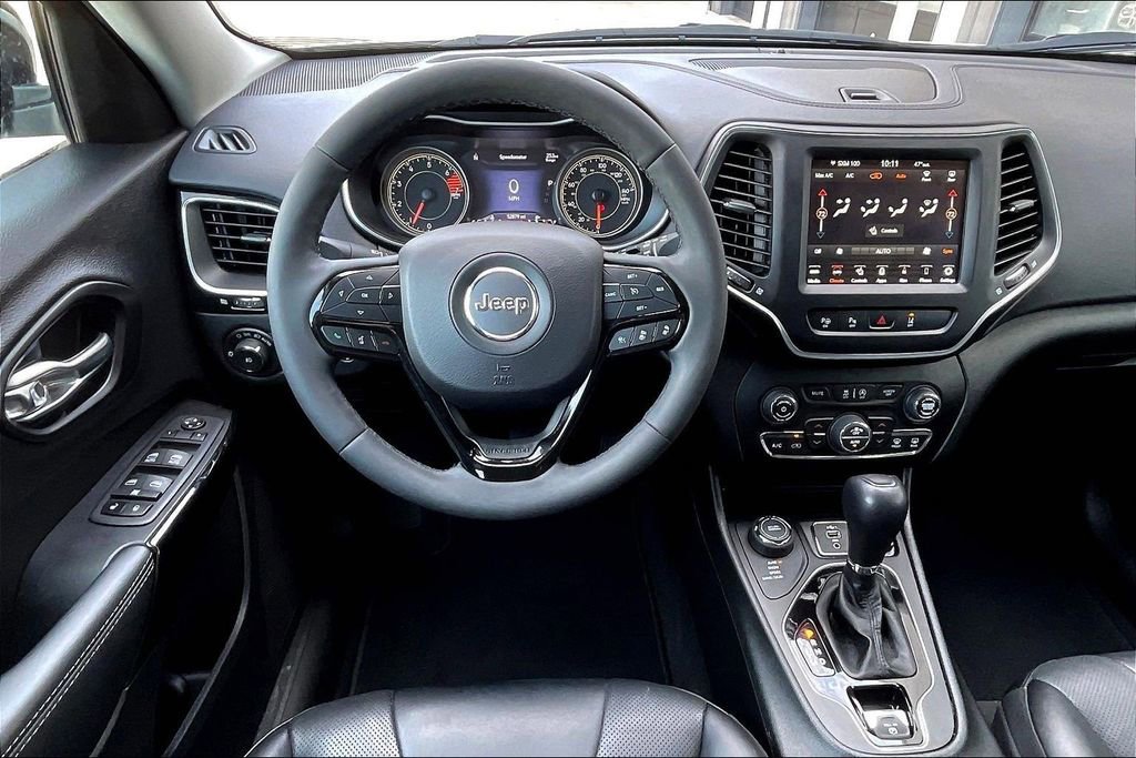 Used 2023 Jeep Cherokee Altitude Lux image 5
