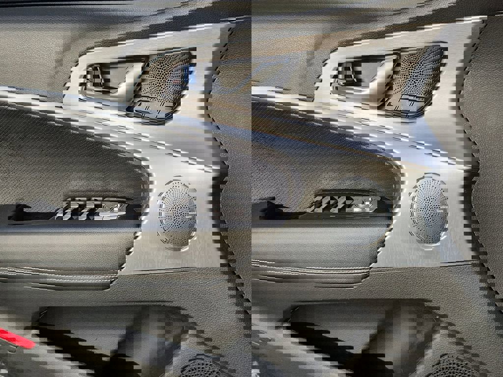 Used 2019 Genesis G70 3.3T Advanced w/ Elite Package image 18