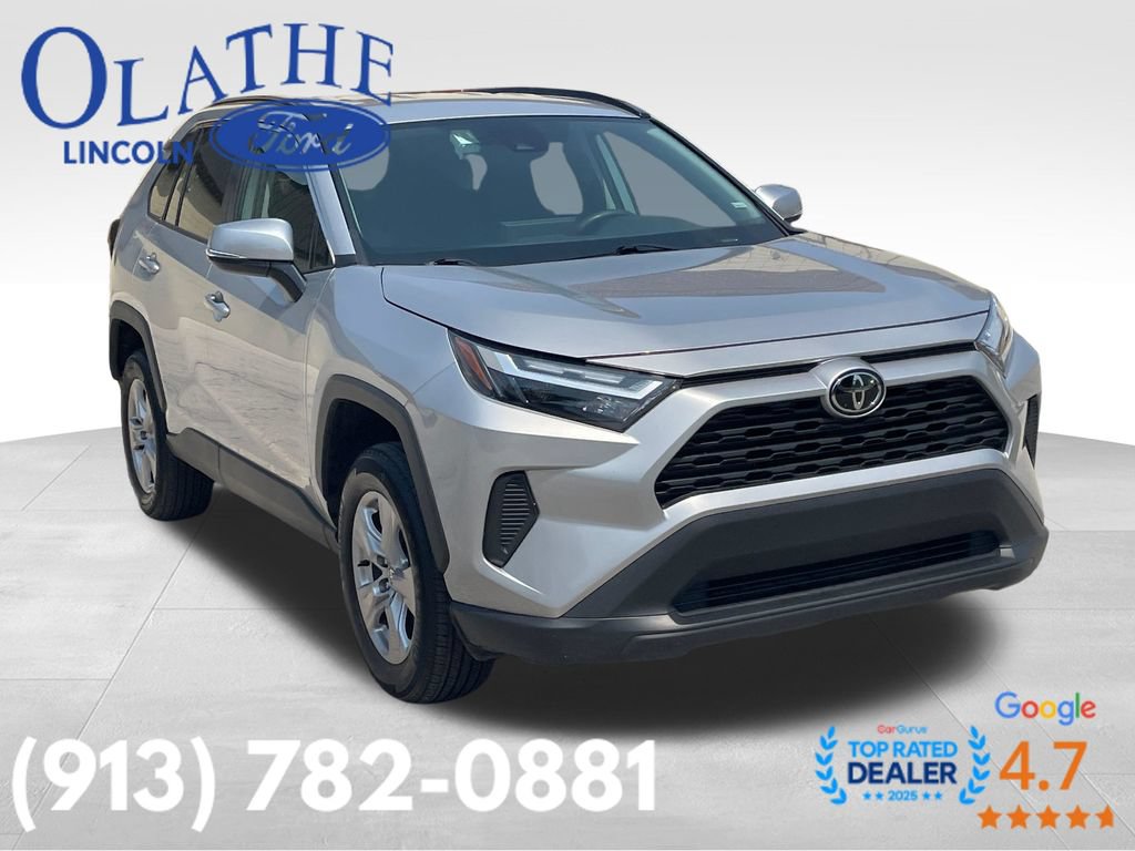 Used 2025 Toyota RAV4 XLE AWD/4WD image 8