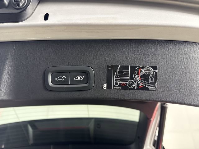 Used 2019 Volvo XC40 T5 R-Design image 34