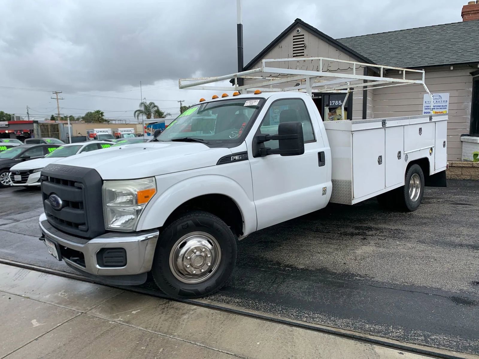 Used 2015 Ford F350 XL image 2