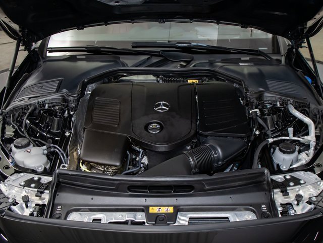 Certified 2024 Mercedes-Benz CLE 300 4MATIC Coupe image 5