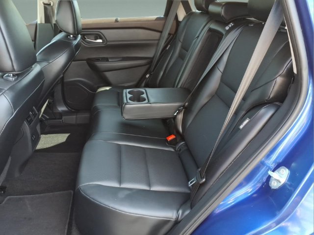 Certified 2023 Nissan Rogue SV w/ SV Premium B Package AWD/4WD image 33