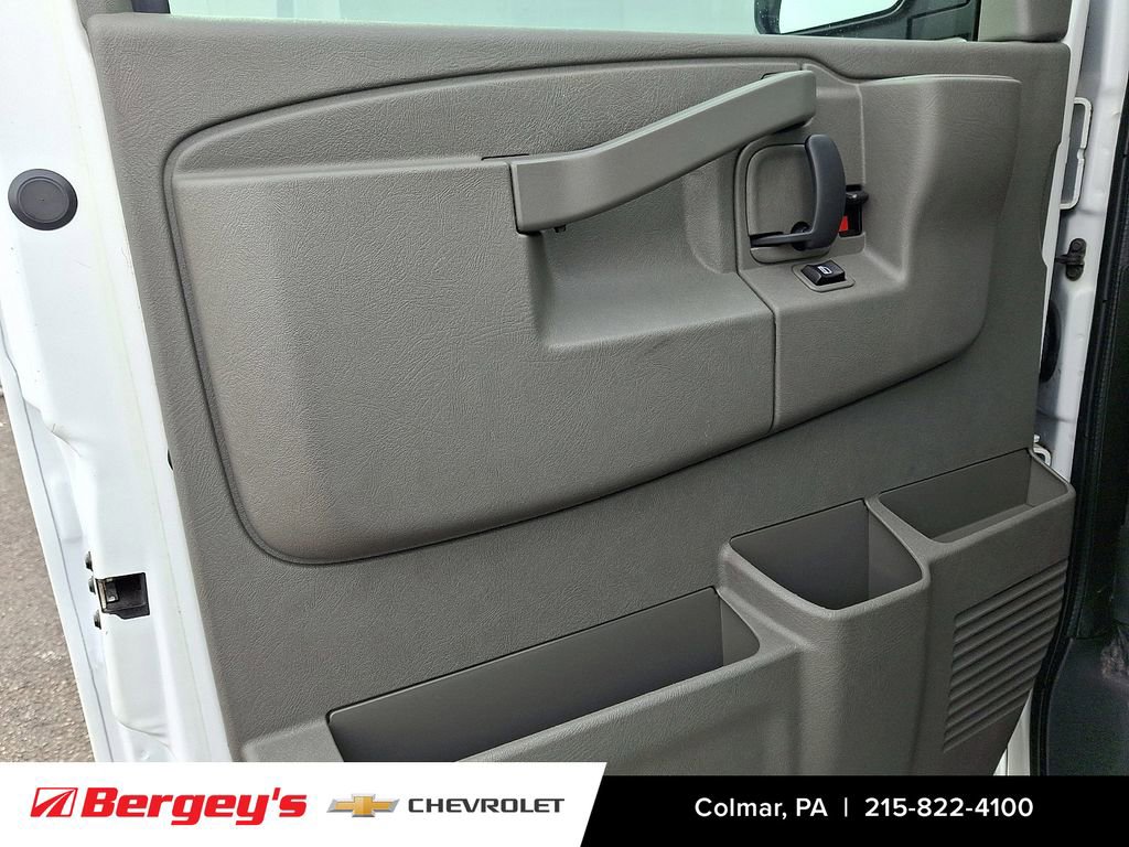 Certified 2016 GMC Savana 2500 image 15