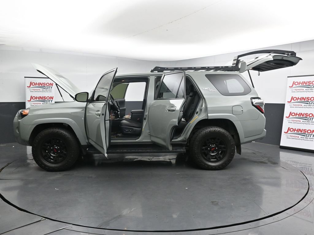 Used 2023 Toyota 4Runner TRD Off-Road Premium w/ Moonroof Package AWD/4WD image 28