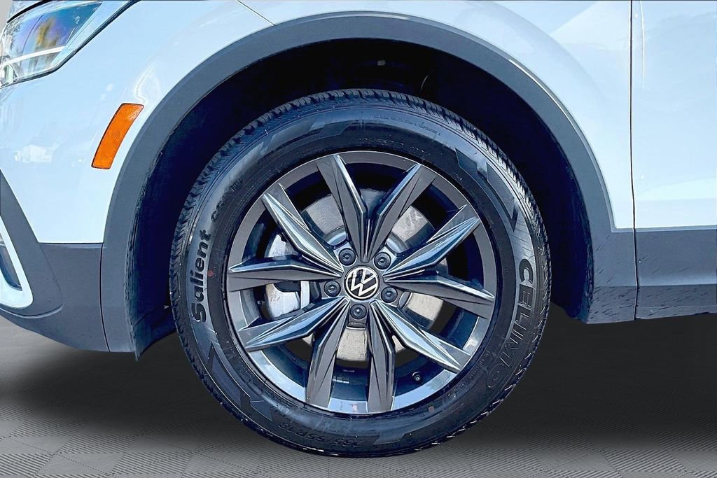 Used 2024 Volkswagen Tiguan Wolfsburg Edition image 30