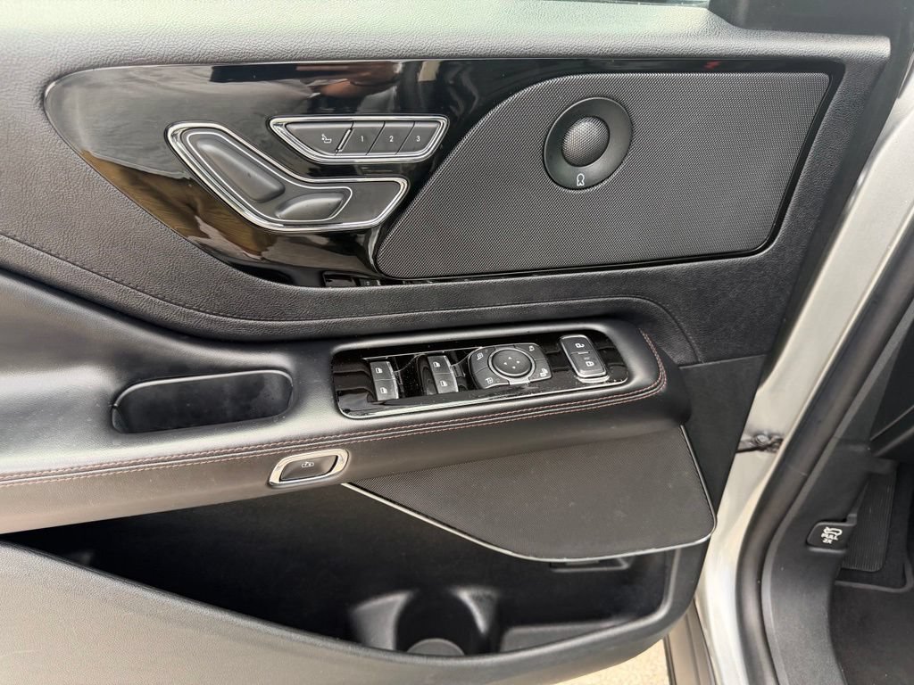 Used 2020 Lincoln Aviator Reserve w/ Elements Package Plus RWD image 20