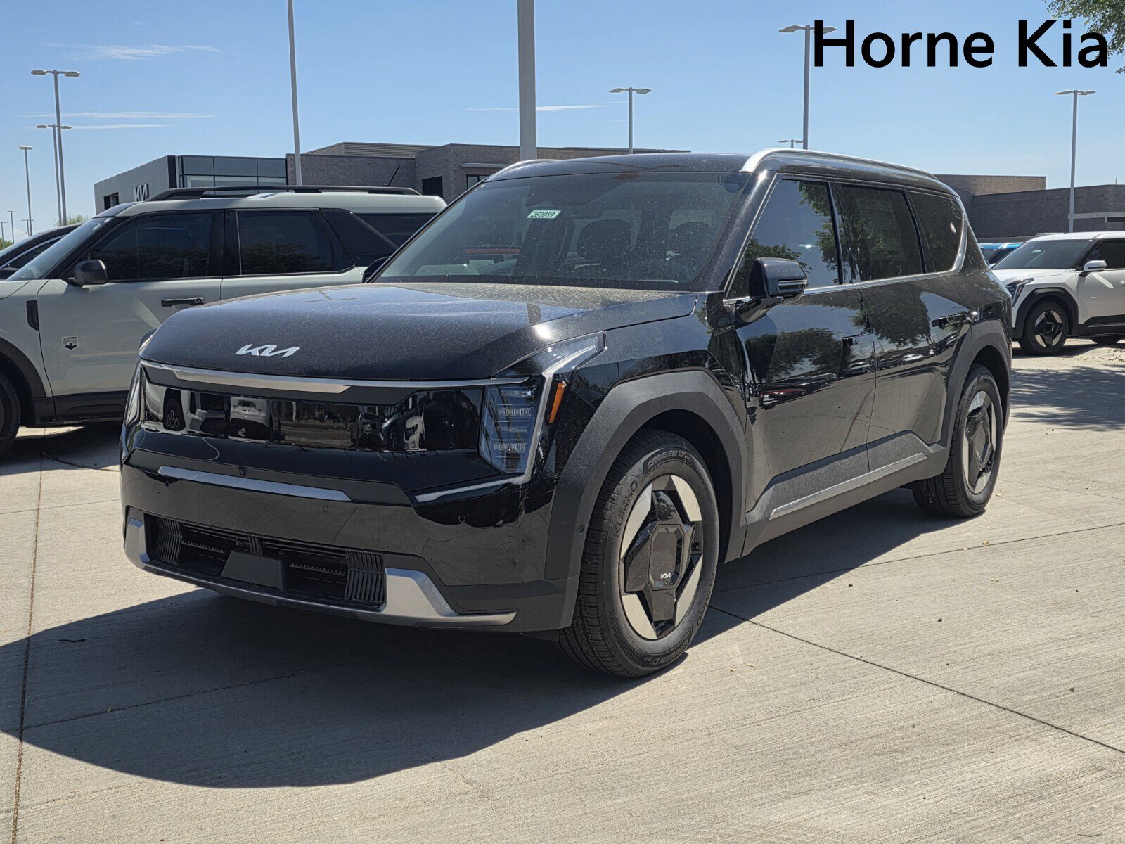 New 2026 Kia EV9 Wind image 8