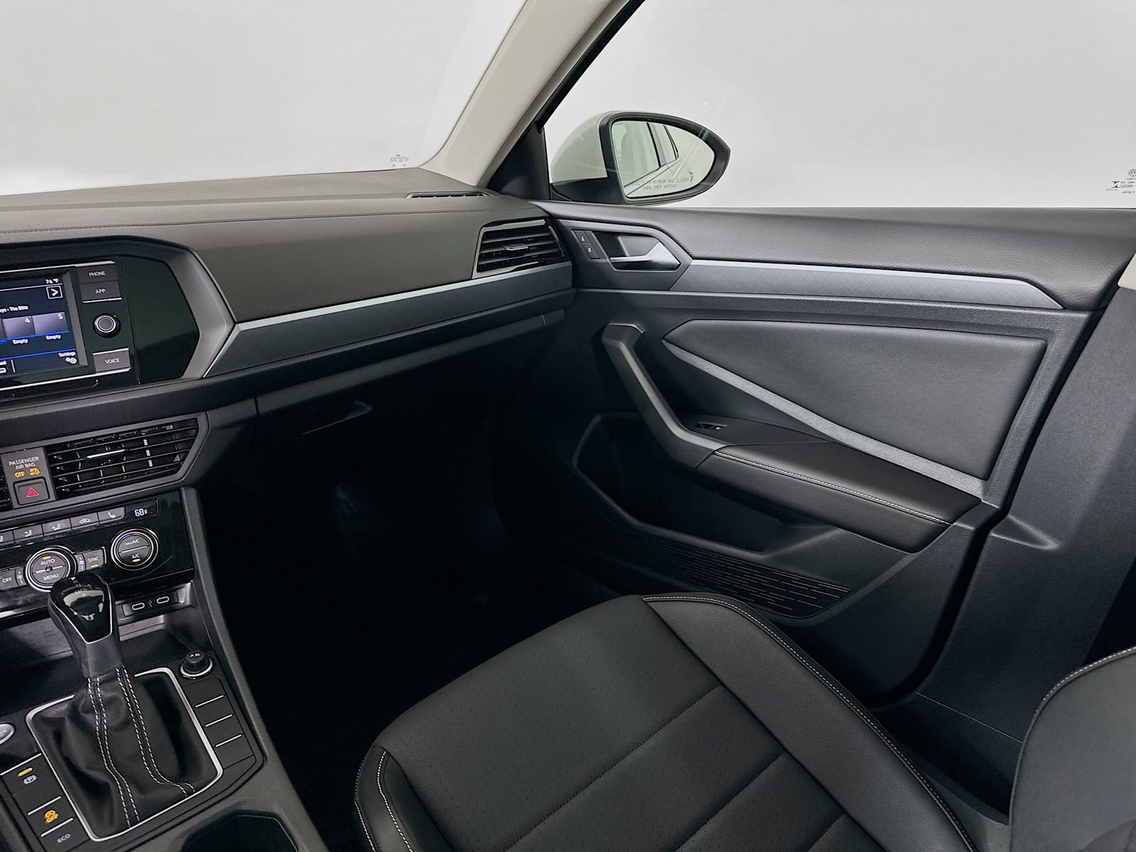 Used 2024 Volkswagen Jetta SE FWD image 23