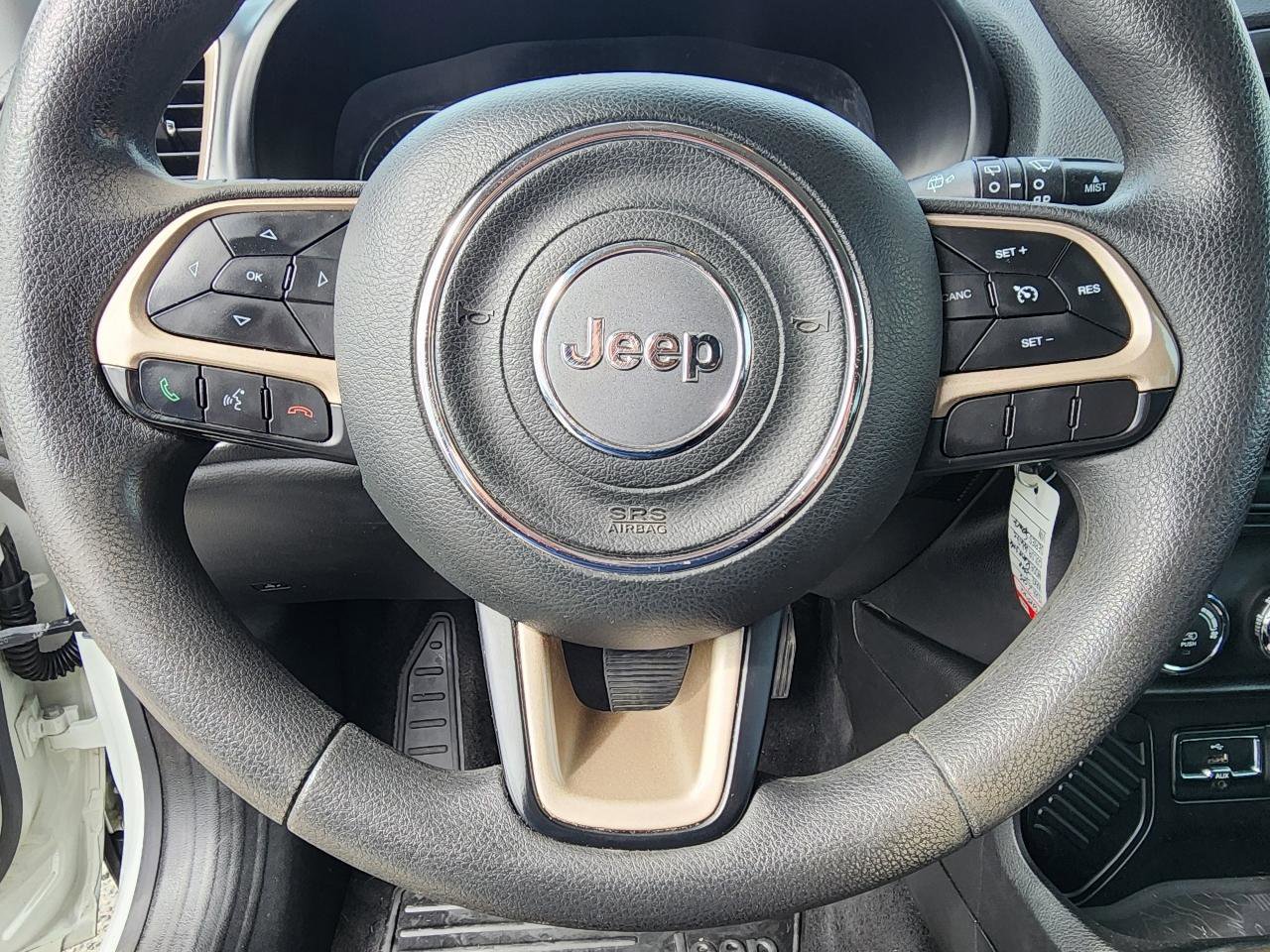 Used 2015 Jeep Renegade Sport w/ Power & Air Group FWD image 16