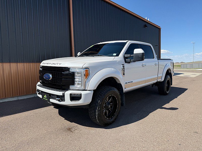 Used 2018 Ford F350 Platinum w/ Platinum Ultimate Package AWD/4WD image 2