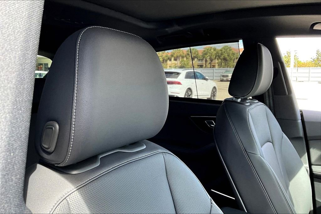 Certified 2025 Audi Q8 Premium Plus AWD/4WD image 22