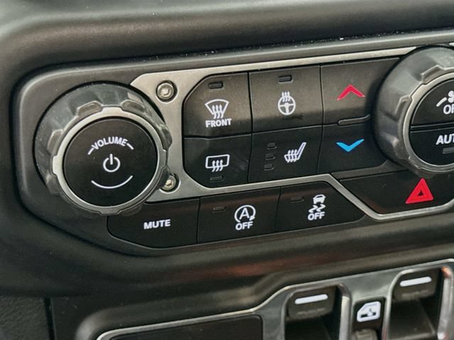 Used 2020 Jeep Wrangler Unlimited Sahara AWD/4WD image 20