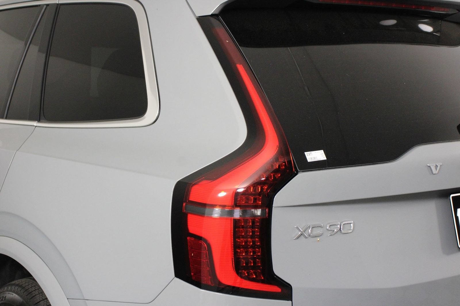 Certified 2026 Volvo XC90 B6 Plus w/ Protection Package Premier AWD/4WD image 18