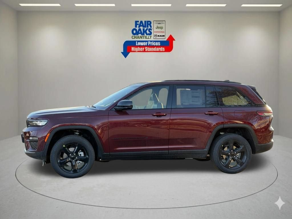 New 2025 Jeep Grand Cherokee Limited w/ Black Appearance Package AWD/4WD image 11