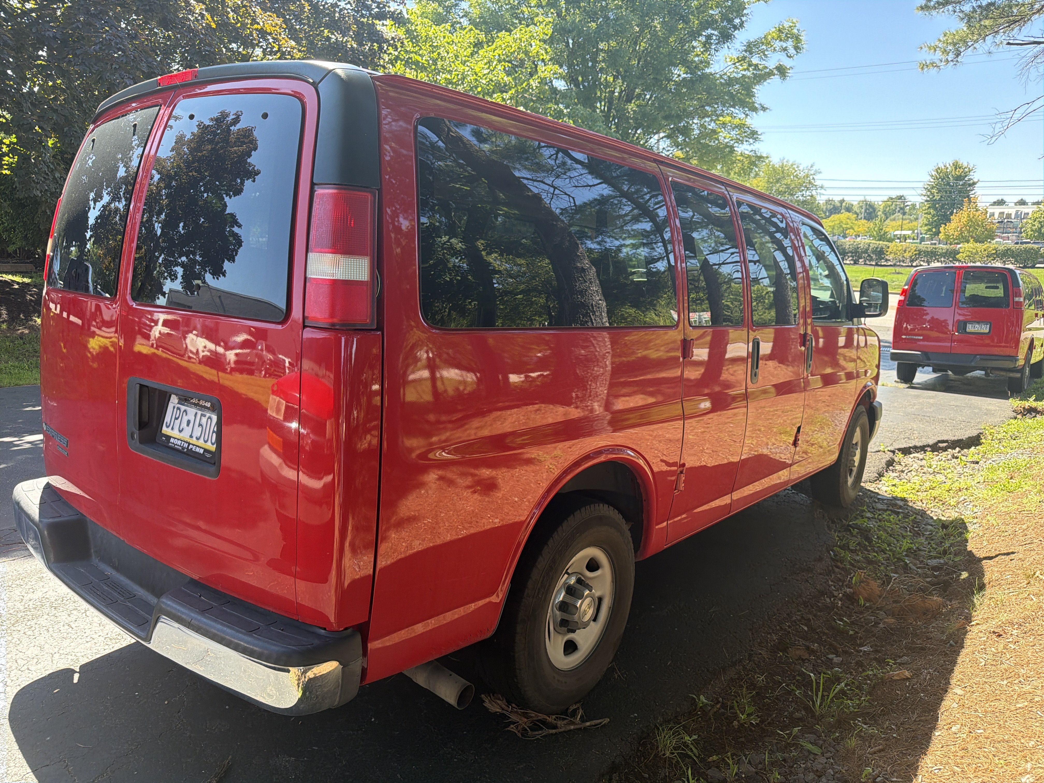 Used 2013 Chevrolet Express 2500 LT w/ LT Preferred Equipment Group RWD image 7