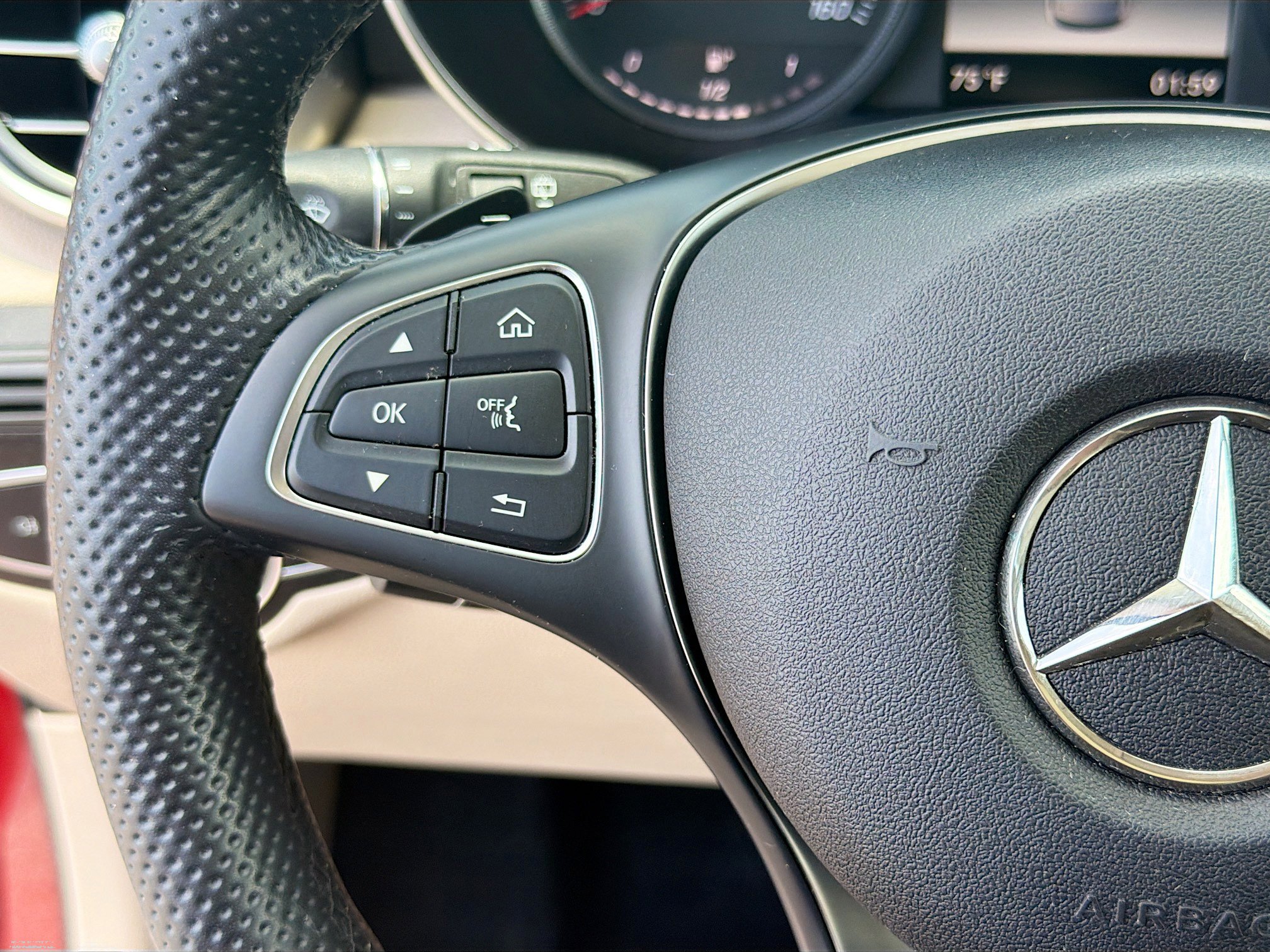 Used 2019 Mercedes-Benz GLC 300 4MATIC image 37