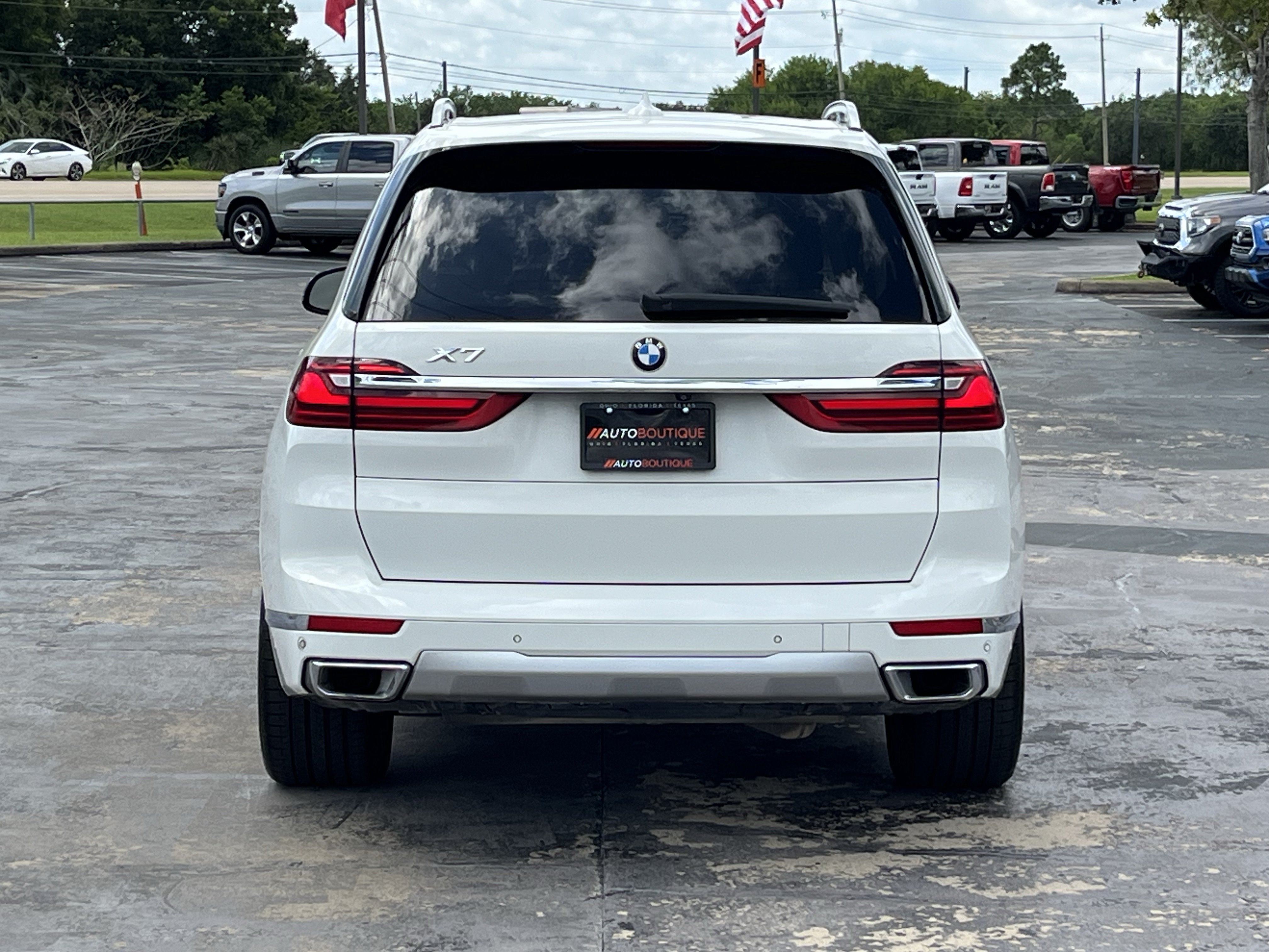 Used 2020 BMW X7 xDrive40i w/ Premium Package AWD/4WD image 11