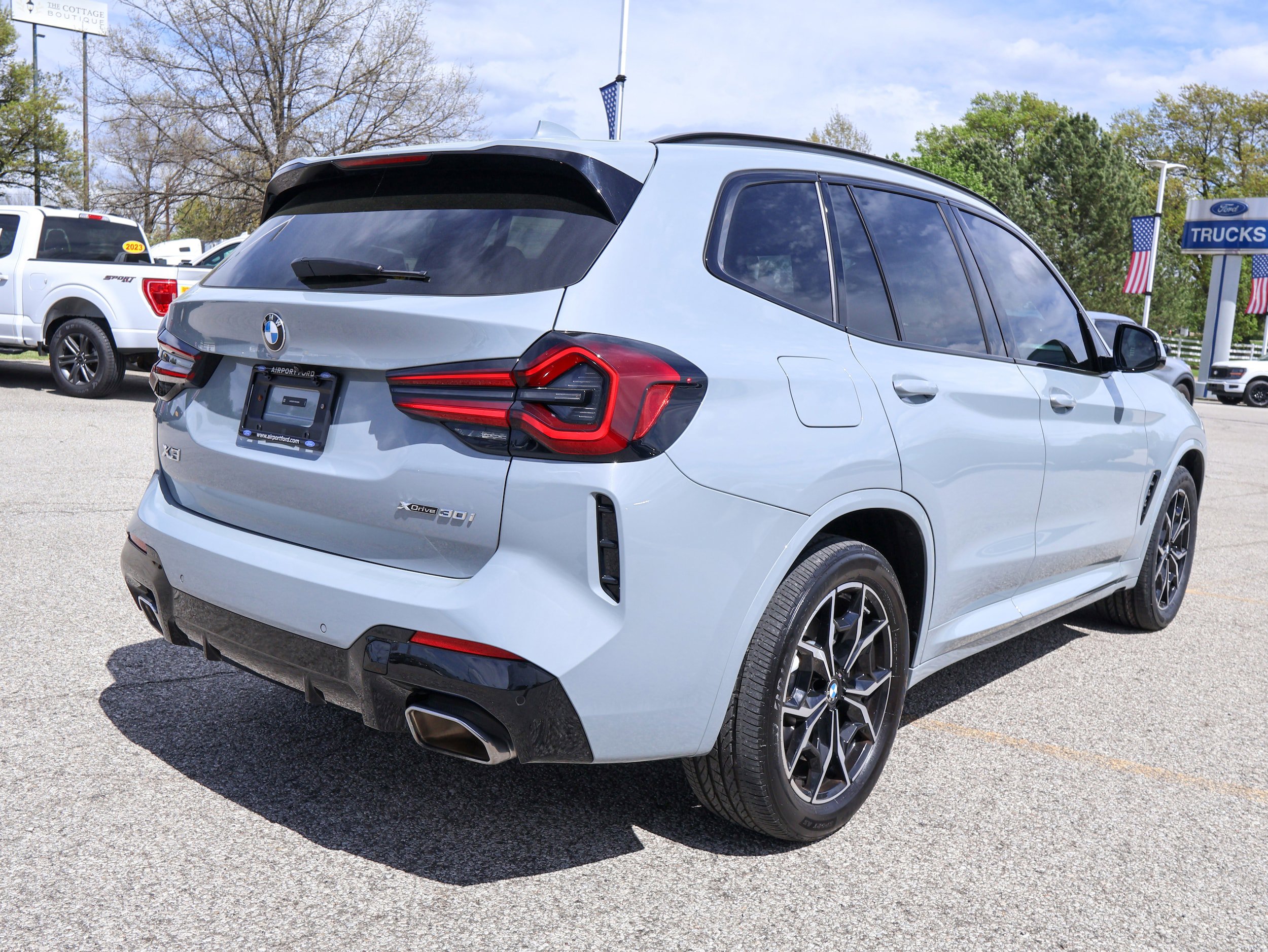 Used 2024 BMW X3 xDrive30i w/ Premium Package AWD/4WD image 5