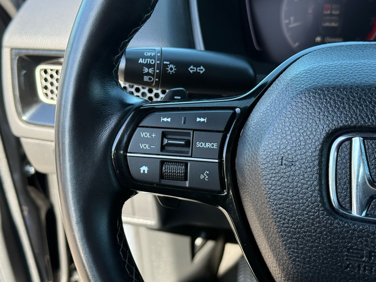 Used 2025 Honda Civic Sport image 17