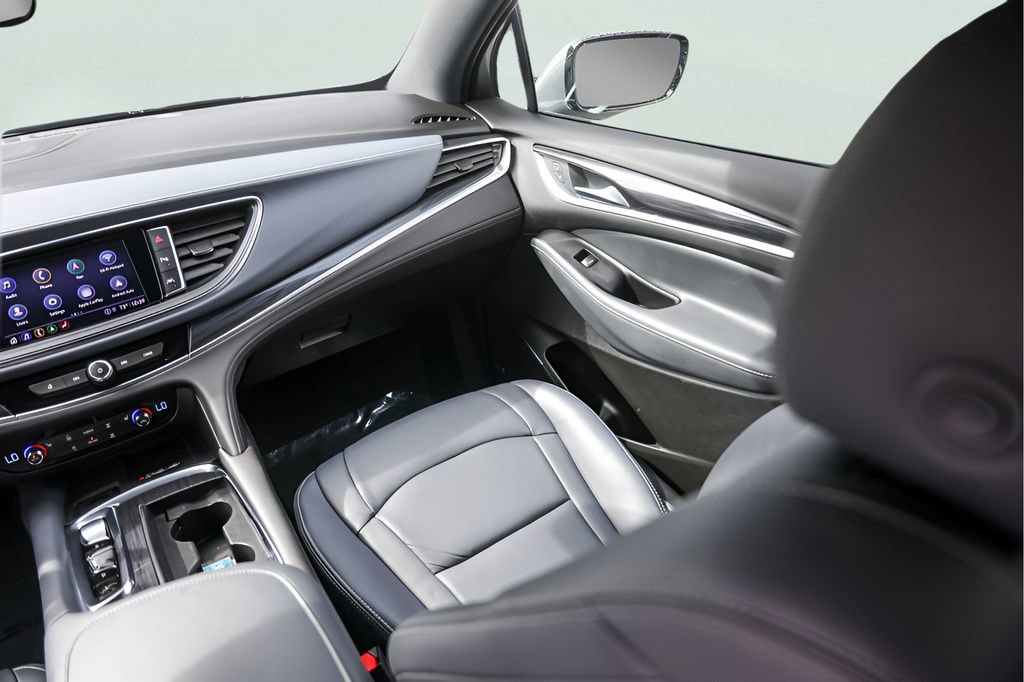 Used 2023 Buick Enclave Essence w/ Experience Buick Package image 32