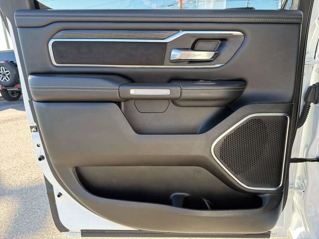 Used 2024 RAM 1500 Laramie image 19