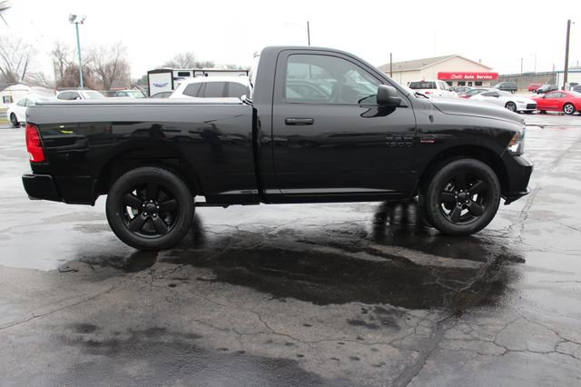 Used 2018 RAM 1500 Express w/ Black Ram 1500 Express Group RWD image 11
