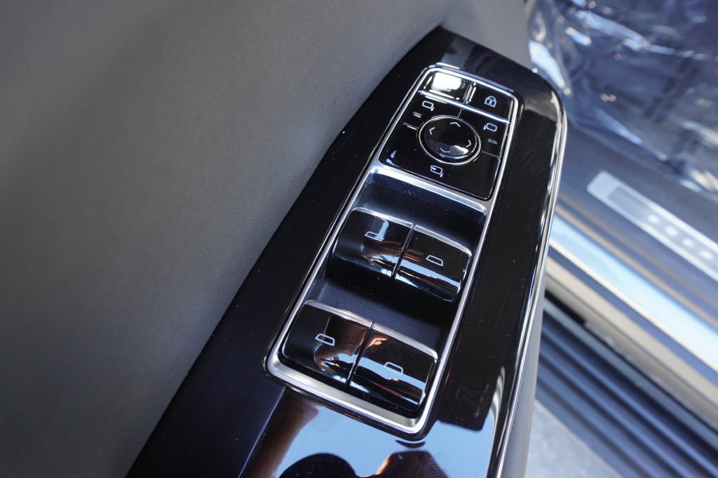 Certified 2025 Cadillac Escalade Sport Platinum AWD/4WD image 22