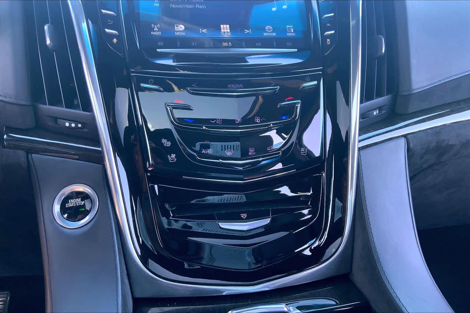 Used 2016 Cadillac Escalade Platinum AWD/4WD image 32