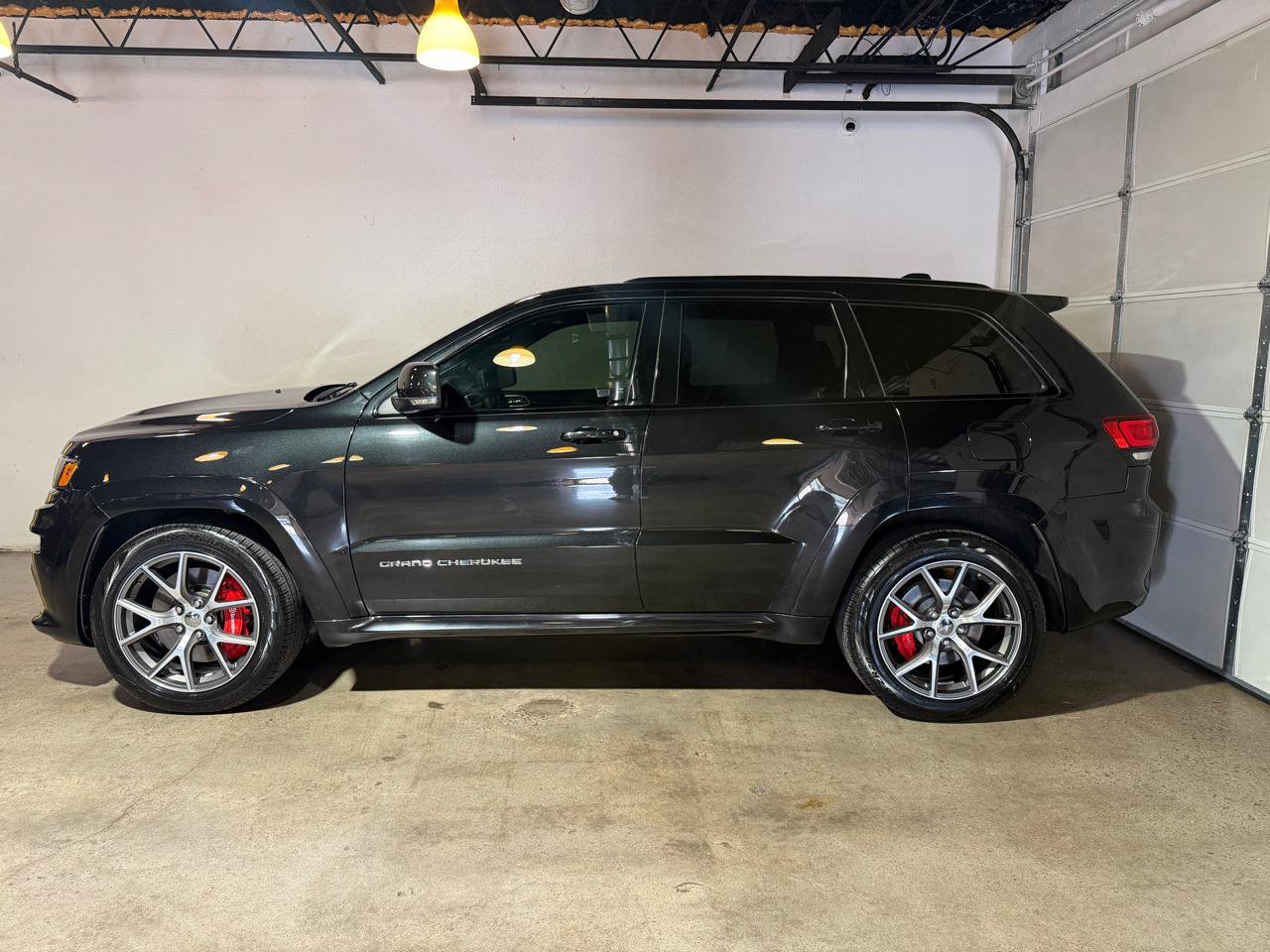 Used 2016 Jeep Grand Cherokee SRT AWD/4WD image 2