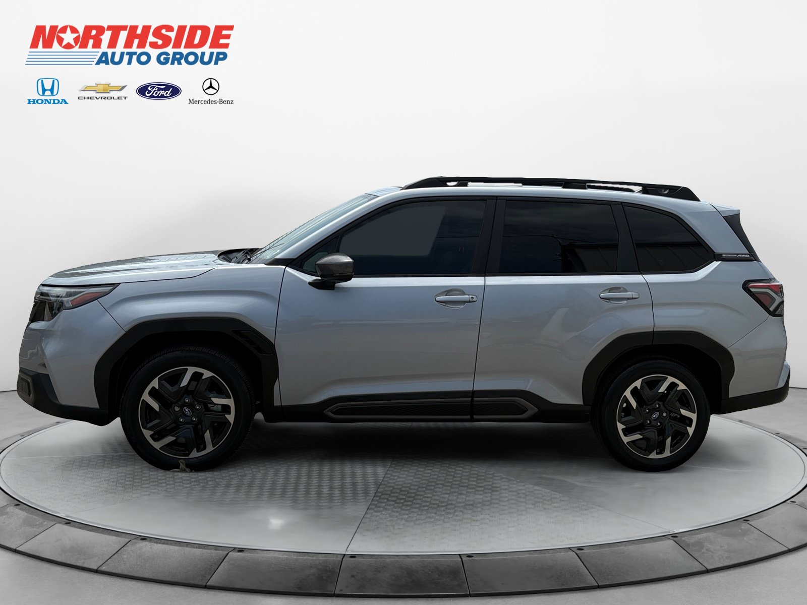 Used 2025 Subaru Forester Limited w/ Popular Package #2 AWD/4WD image 4