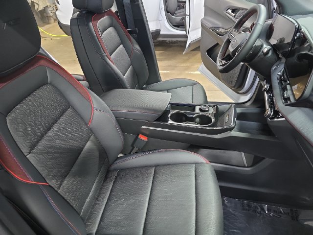 New 2026 Chevrolet Equinox RS w/ Convenience Package III FWD image 13