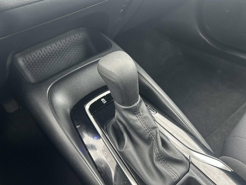 Used 2022 Toyota Corolla LE image 29