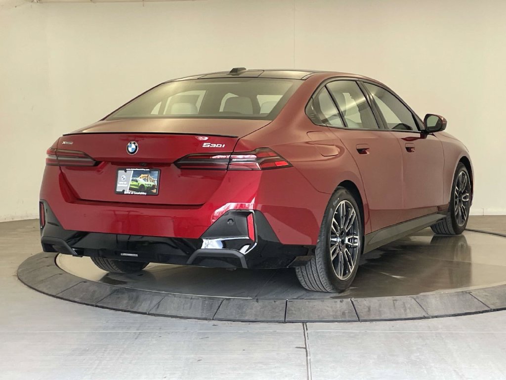 New 2026 BMW 530i xDrive w/ M Sport Package AWD/4WD image 5