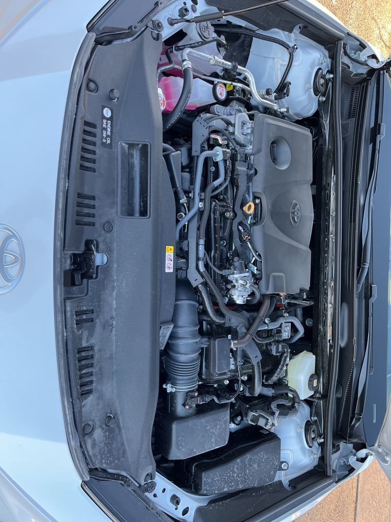 Used 2025 Toyota Camry XLE w/ Premium Package image 9