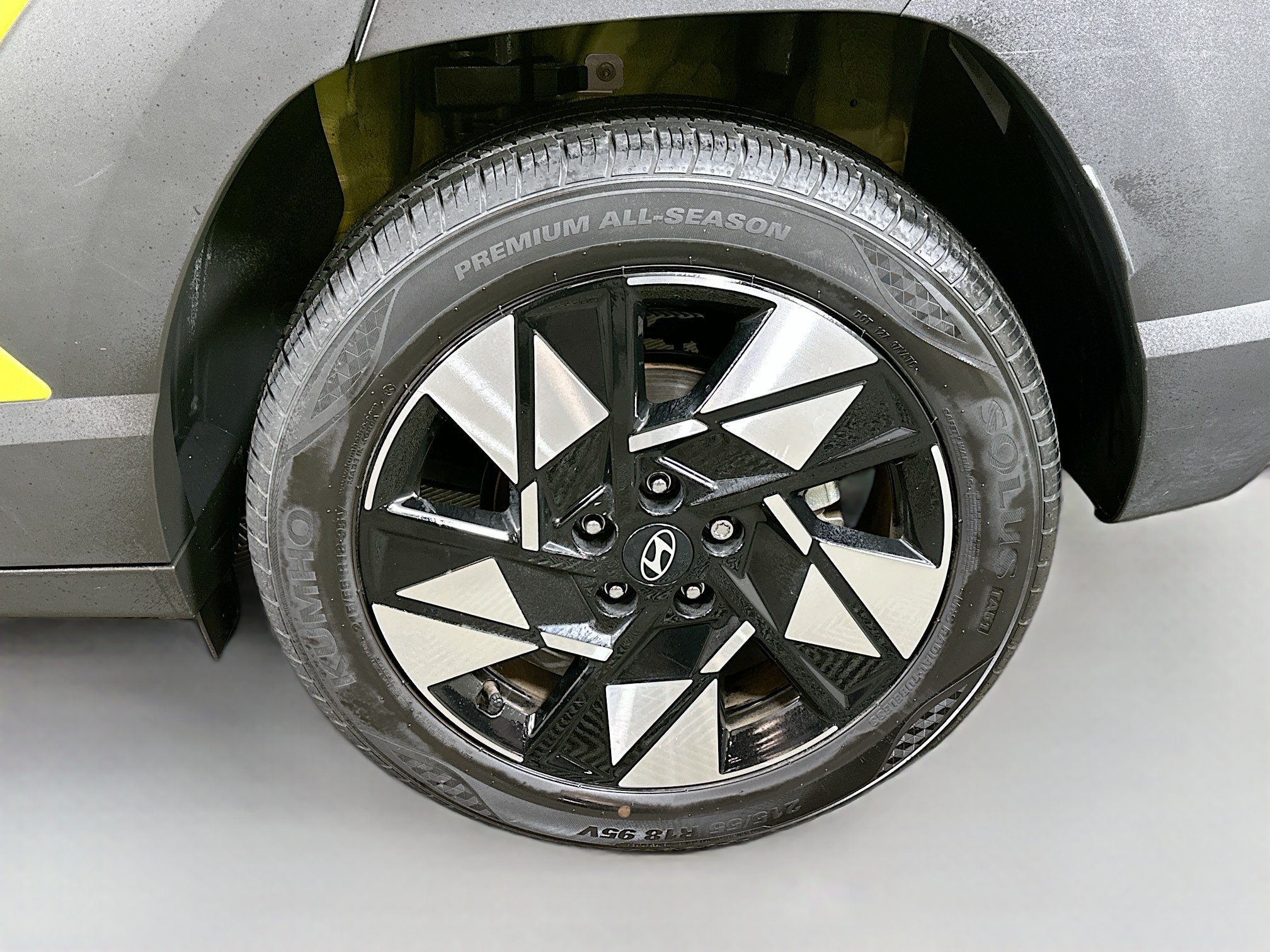 Used 2024 Hyundai Kona SEL FWD image 28
