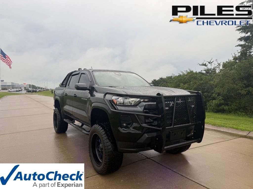 Used 2024 Chevrolet Colorado LT w/ LT Convenience Package RWD image 1