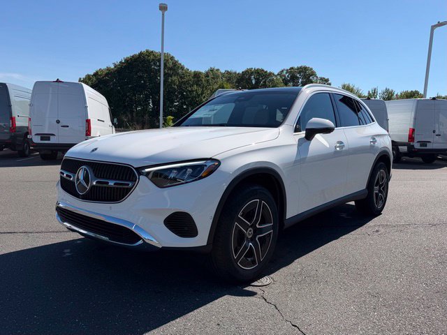 New 2027 Mercedes-Benz GLC 300 4MATIC image 3